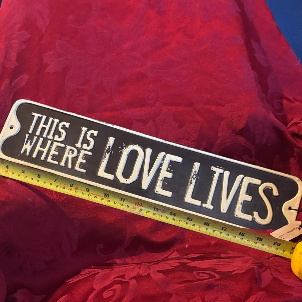 Charming Black and White Wall Sign - 'This is Where Love Lives'